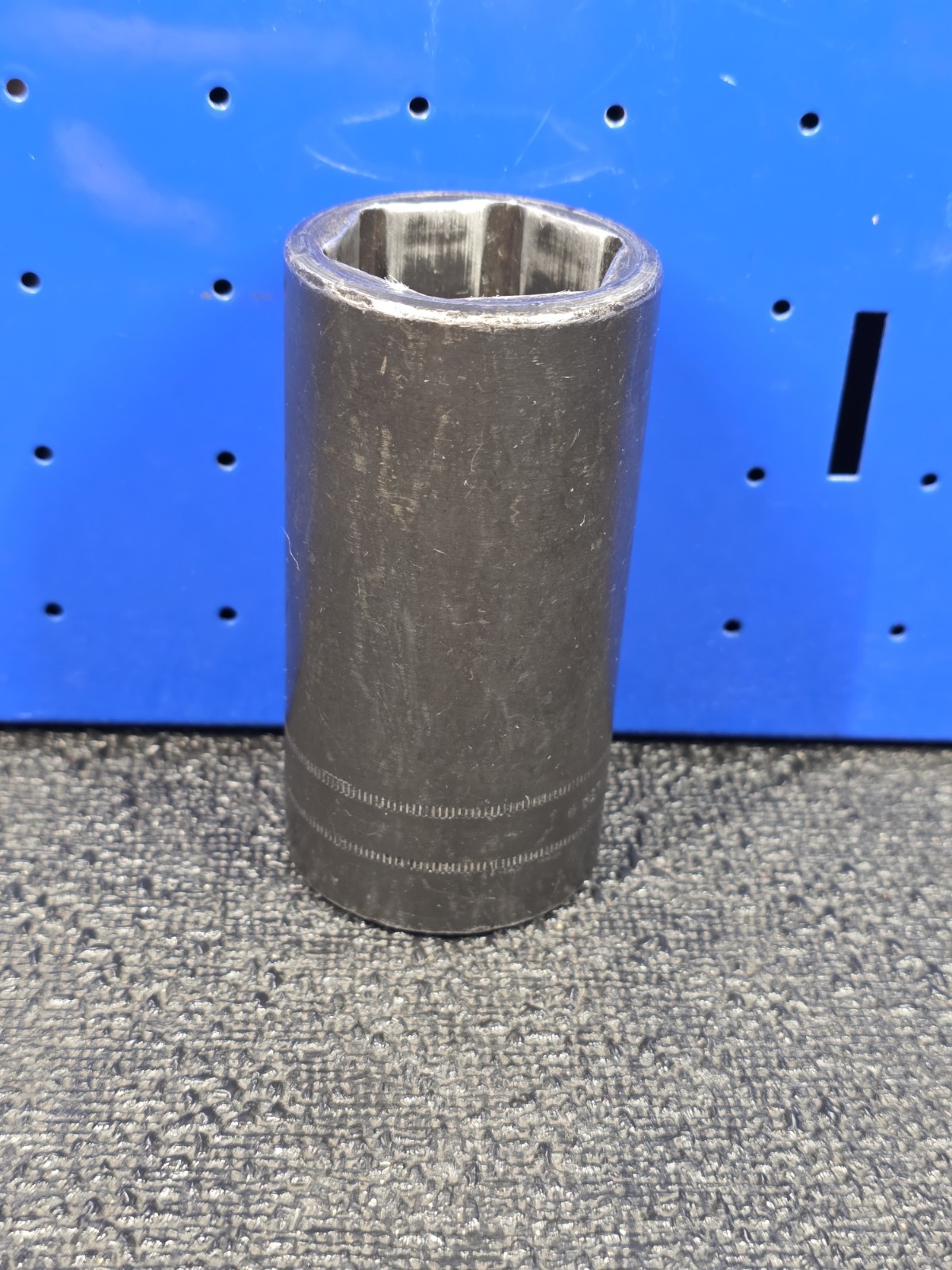 Snap-on Tools SIMM320 32mm 1/2″ Drive Metric DEEP 6-Point Impact Socket USA
