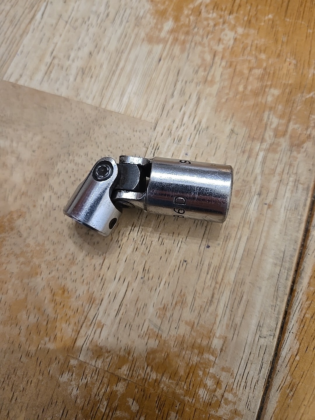 Mac Tools 3/8″ Drive 9/16″ 6PT Chrome Deep Swivel Socket For Parts XU186D