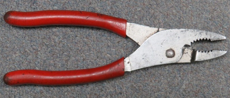 Snap On Tools 8.5″ Long Slip Joint Pliers Red Soft Grip 47CF USA