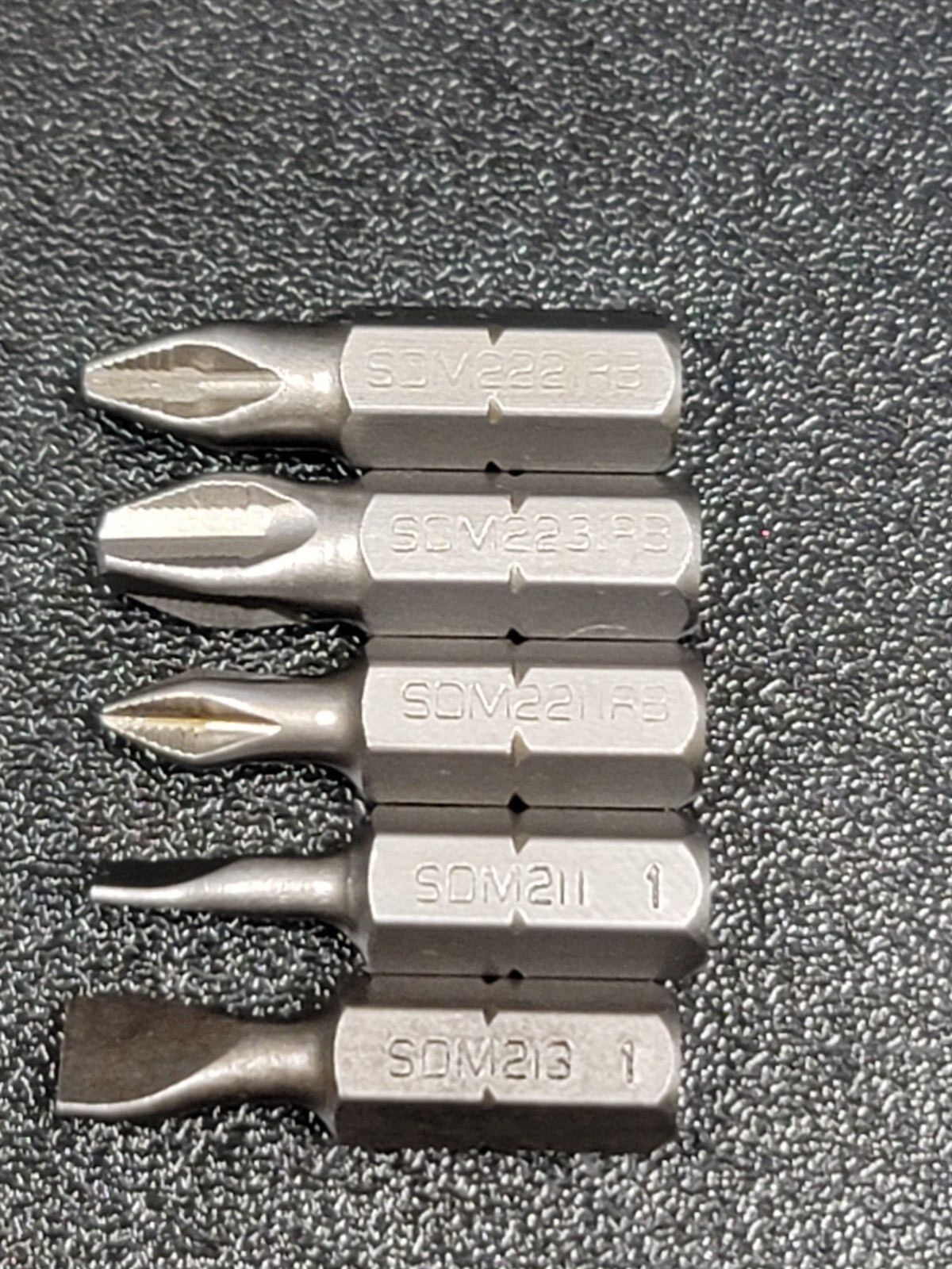 Snap-On ™ Tools USA NEW 5 Piece 1/4″ Hex Drive Phillips & Flat Head Bit Lot Set