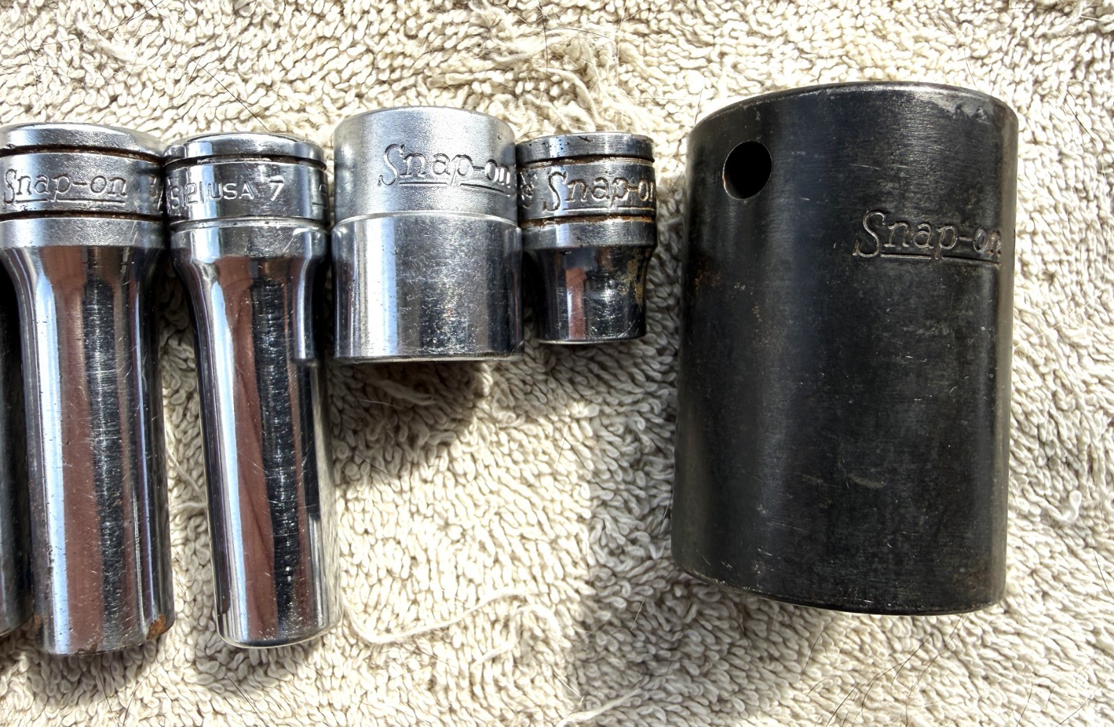 LOT OF 14 SNAP-ON SOCKETS – AS PICTURED