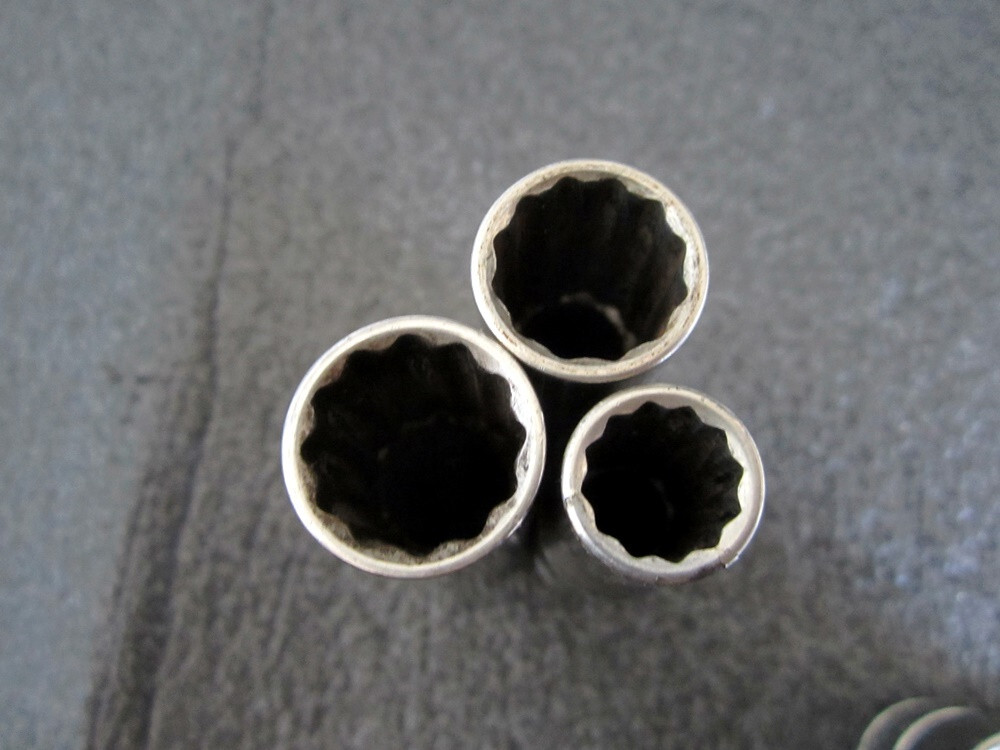 Mixed Lot of Blue-Point 1/4″ & 3/8″ Drive Metric Sockets 6pt 12pt Short Deep