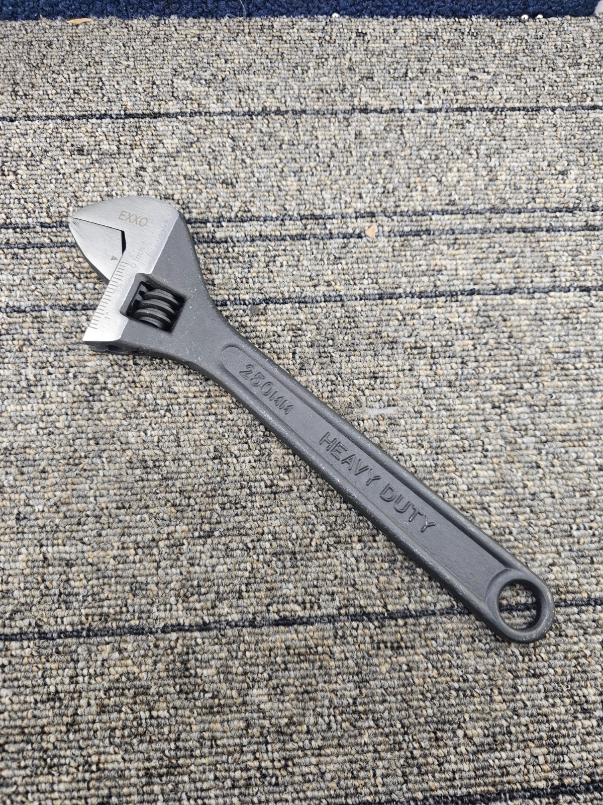 EXXO: 10″ Heavy-Duty Drop Forged Adjustable Wrench 250mm Crescent Type – Black