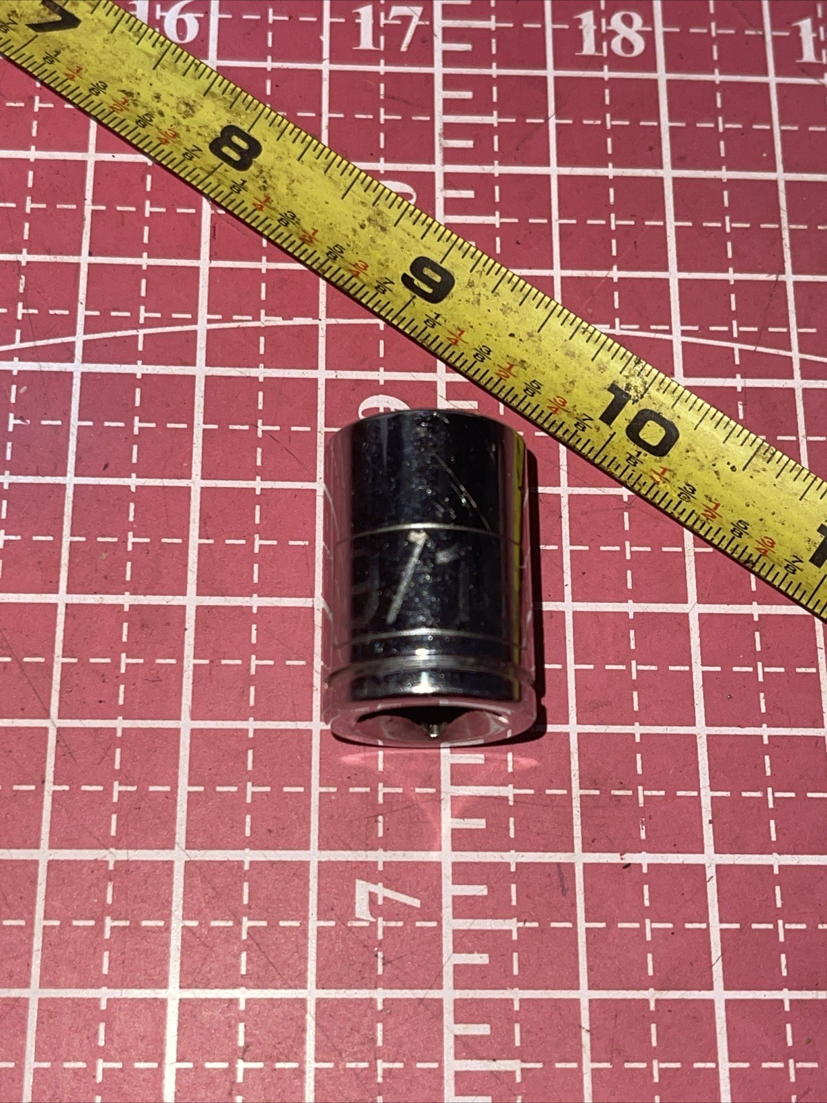 Powerbuilt 9/16 In SAE 3/8 Drive 12 Point Socket 9/16” 3/8” Nice