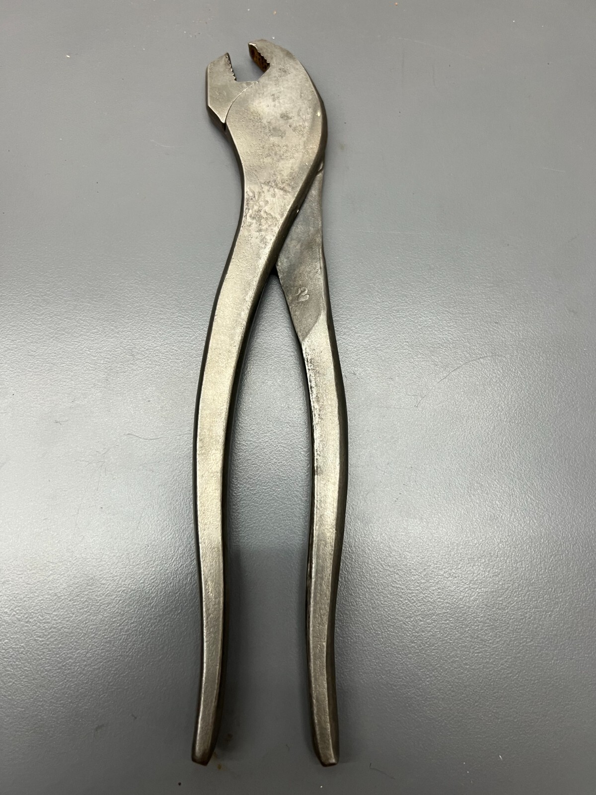 VINTAGE MAC TOOLS BATTERY CABLE TERMINAL PLIERS P-16 – EXC COND – Made in USA!