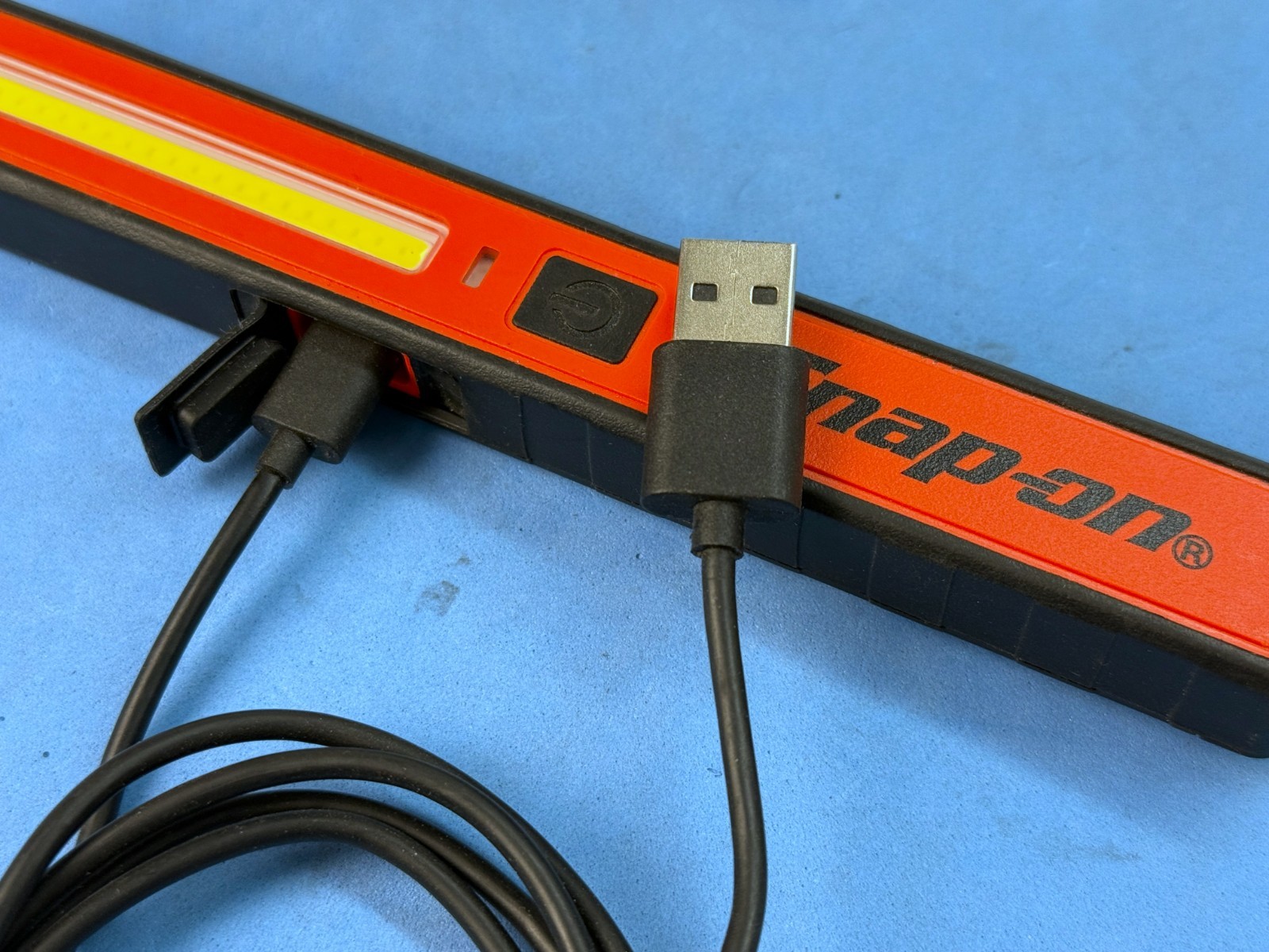 Snap on 300Lumen Rechargeable penlight pocket light with Clip & Magnet ECPNF038