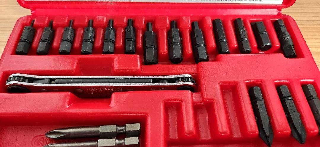 Snap-On 20 pc Ratchet & Bit Set – Model CRA 180PB Exc. Cond. *READ DESCRIPTION*