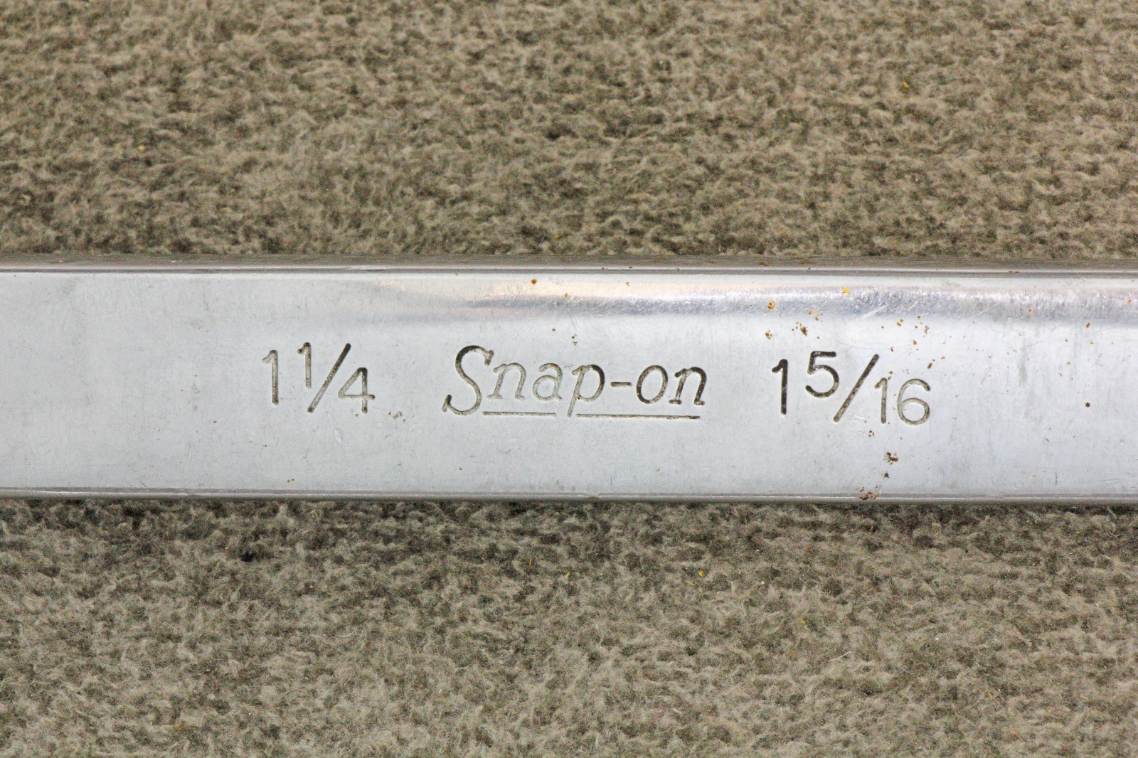Snap on XB4042 1-1/4″ & 1-5/16″ 10° Offset Box Wrench