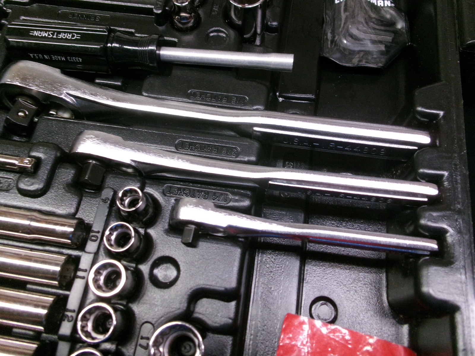Craftsman USA 122 Piece Mechanic Tool Set with Case No 33122 Nice!