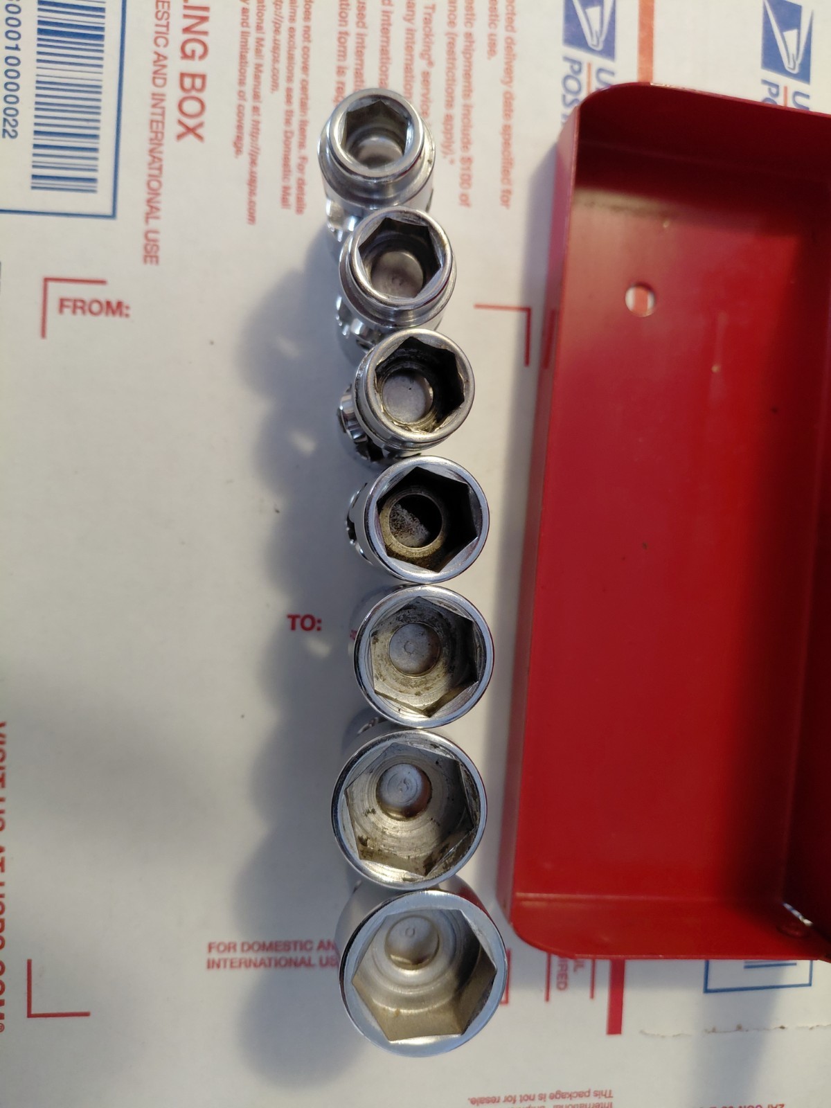 EASCO USA 3/8 UNIVERSAL 6 POINT SOCKET SET WITH METAL CASE. 7 PIECE SOCKET SET.