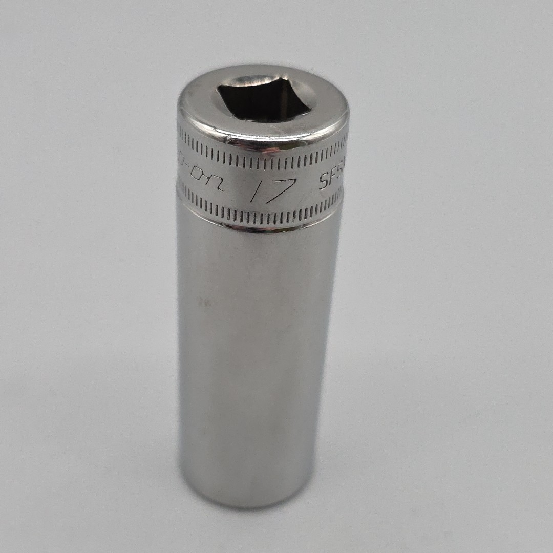 Snap On Tools 3/8” Drive 6 Point 17mm Metric Deep Socket SFSM17 USA