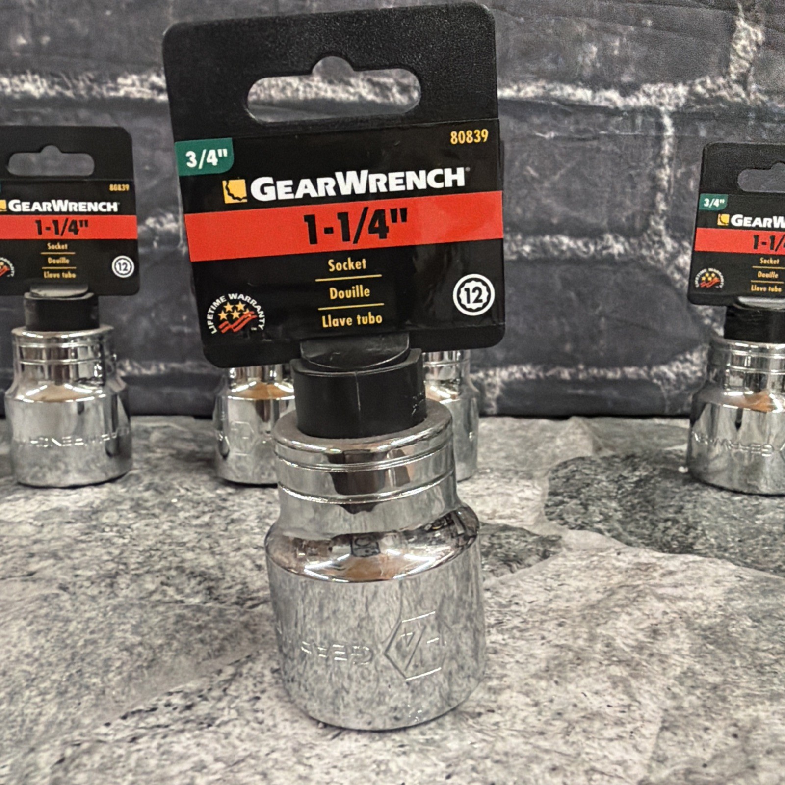 GEARWRENCH 80839 3/4″ Drive 1-1/4″ SAE Socket 12Pt ( 25 Packs)