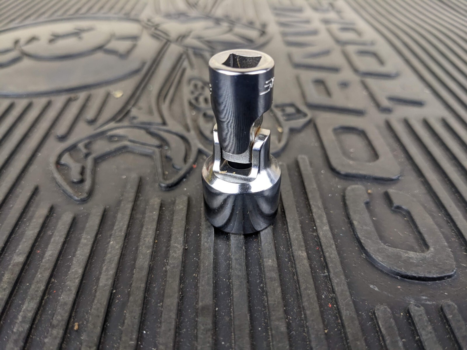 #at472 SNAP ON NEW TMU181A 9/16″ 12 POINT 1/4″ DRIVE SAE UNIVERSAL SWIVEL SOCKET
