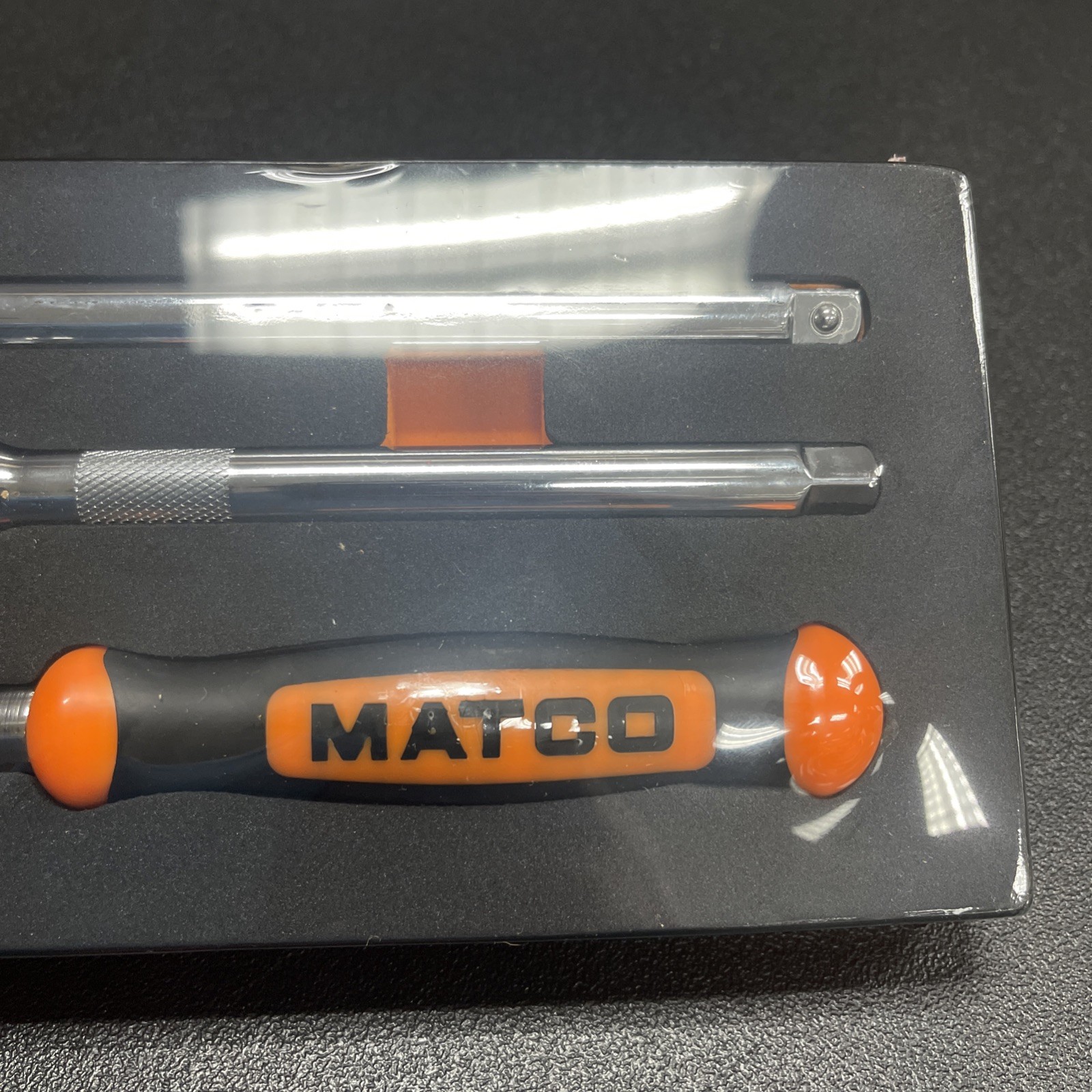Matco Tools 3/8″ Drive Flex Ratchet + Extensions Foam Set Orange BFR128SETM