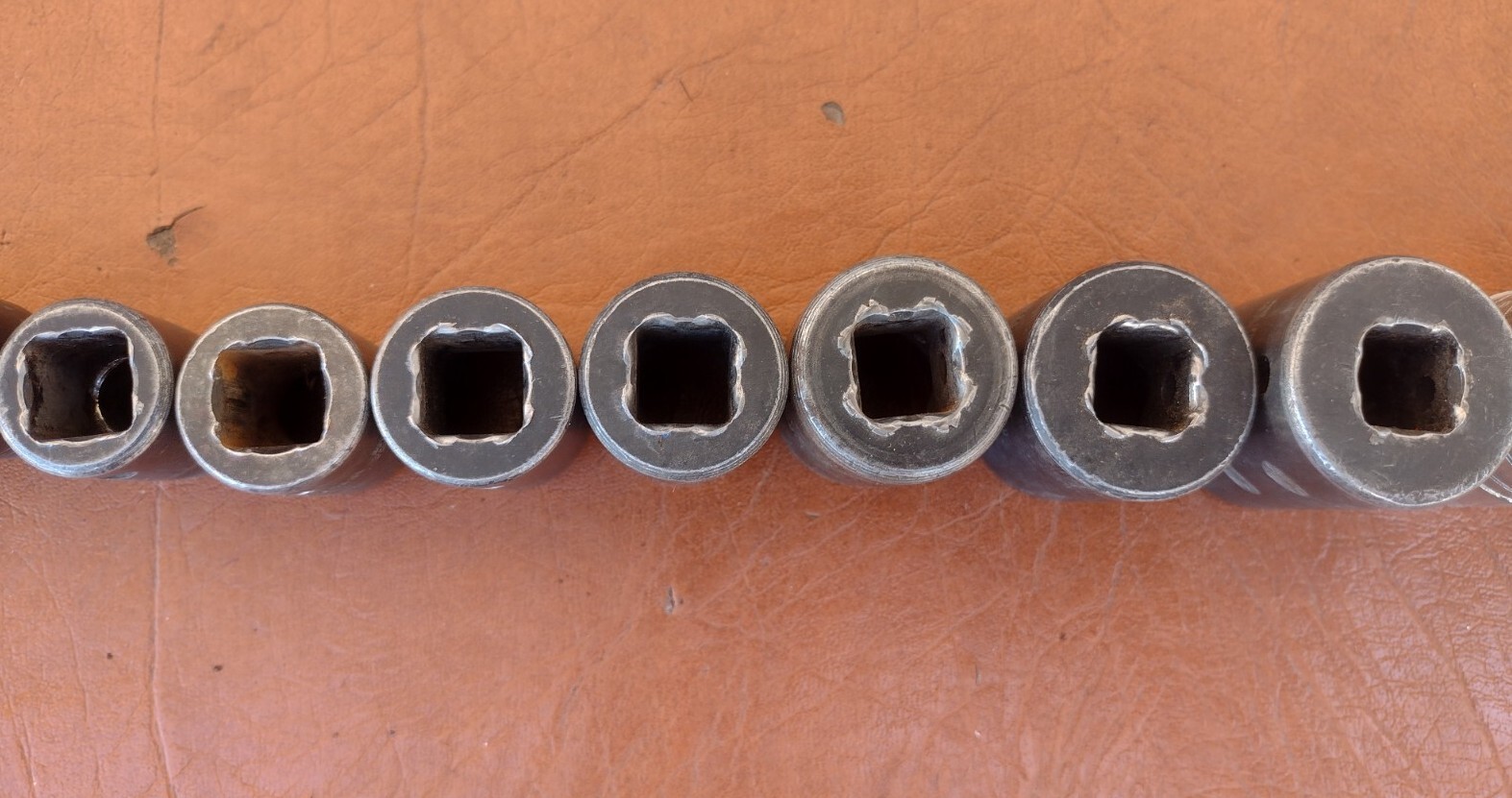 Vintage Snap On 12 Pc. 1/2” Dr. SAE 6 Pt. Impact Socket Set 3/8” to 1-1/16″ USA