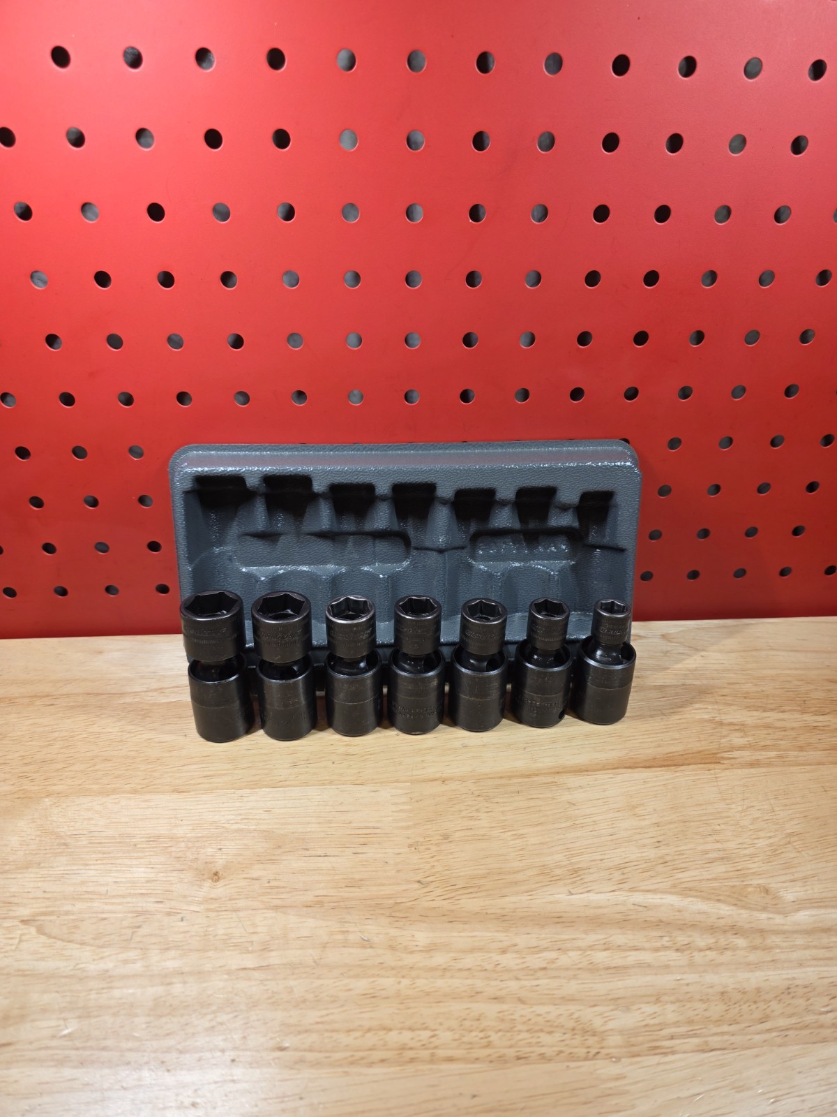 Snap-on Tools 207IPFM 7-Piece 3/8″ Metric Shallow Swivel Impact Socket Set