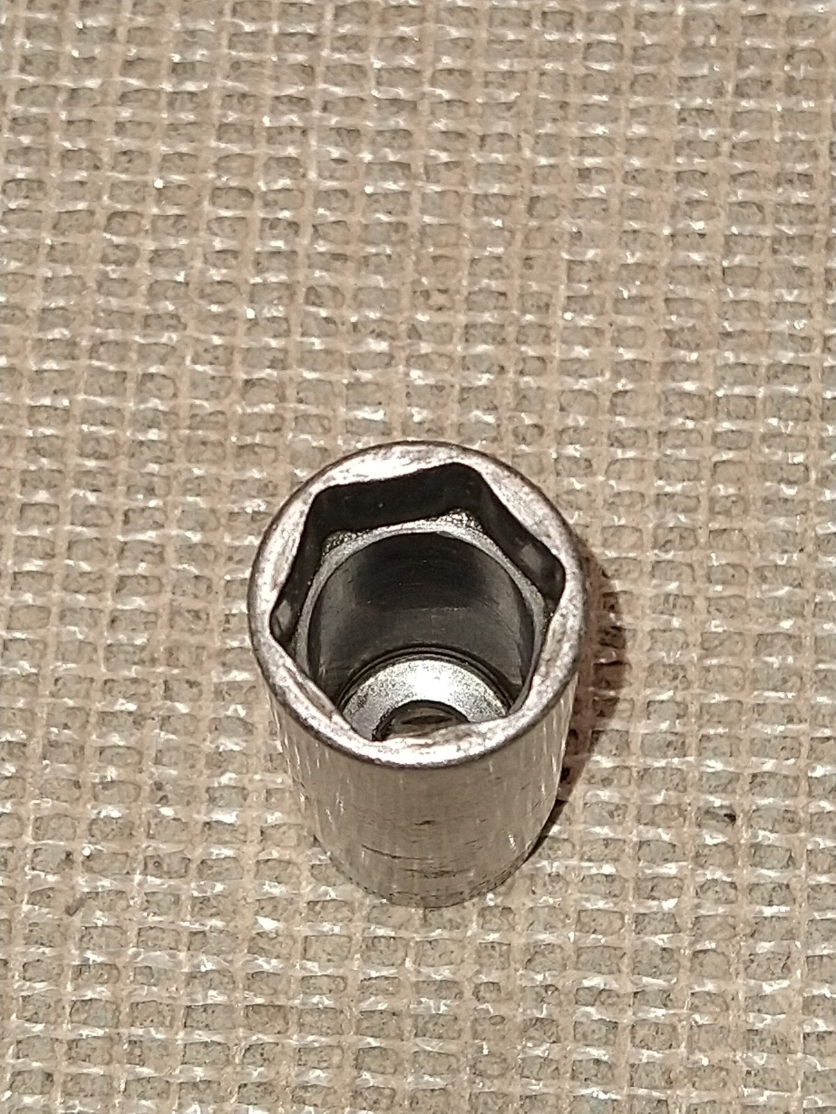 Snap On SFSM18, 3/8″ Drive 18mm. Socket, 2.6″ Deep/High, 6 Point.