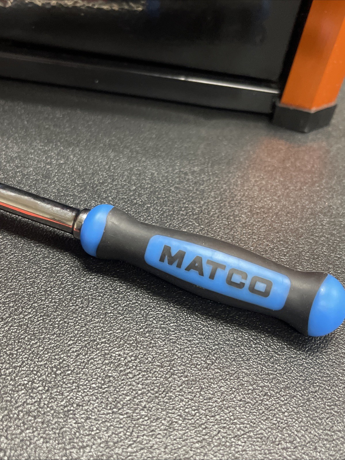 NEW! Matco 1/4″ DRIVE 13-3/4″ 88 TOOTH FLEX RATCHET ERGO HANDLE BLUE AFR128LFB