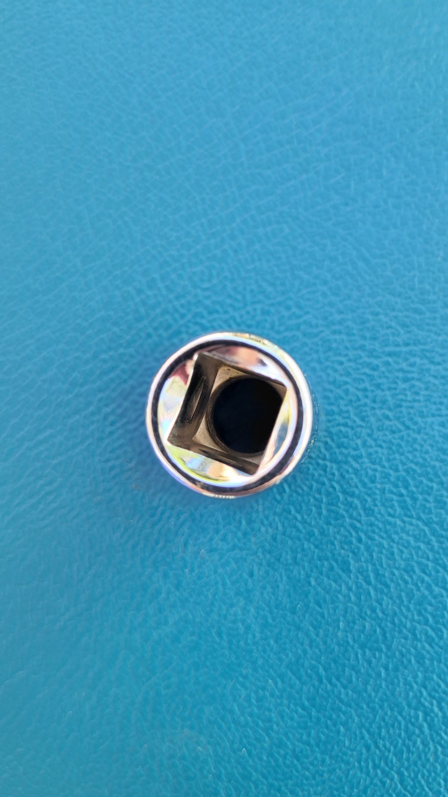 Husky 22014 7/16″ Chrome Shallow Socket 6 Pt 3/8″ Drive Made In USA