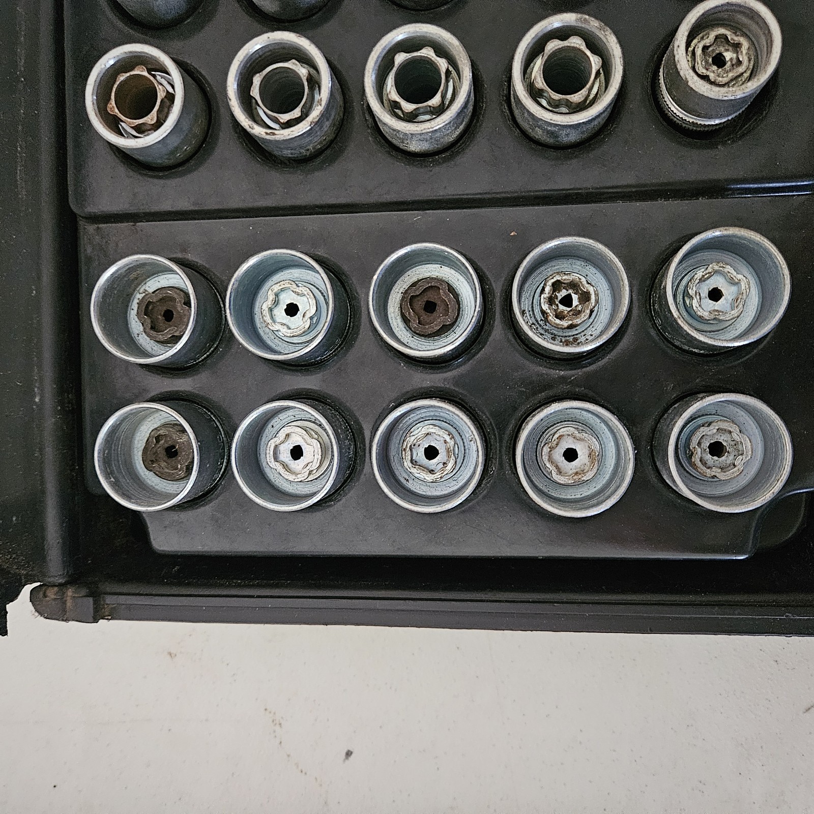 Rotunda Master Service Tool Set For Locking Lug Nuts