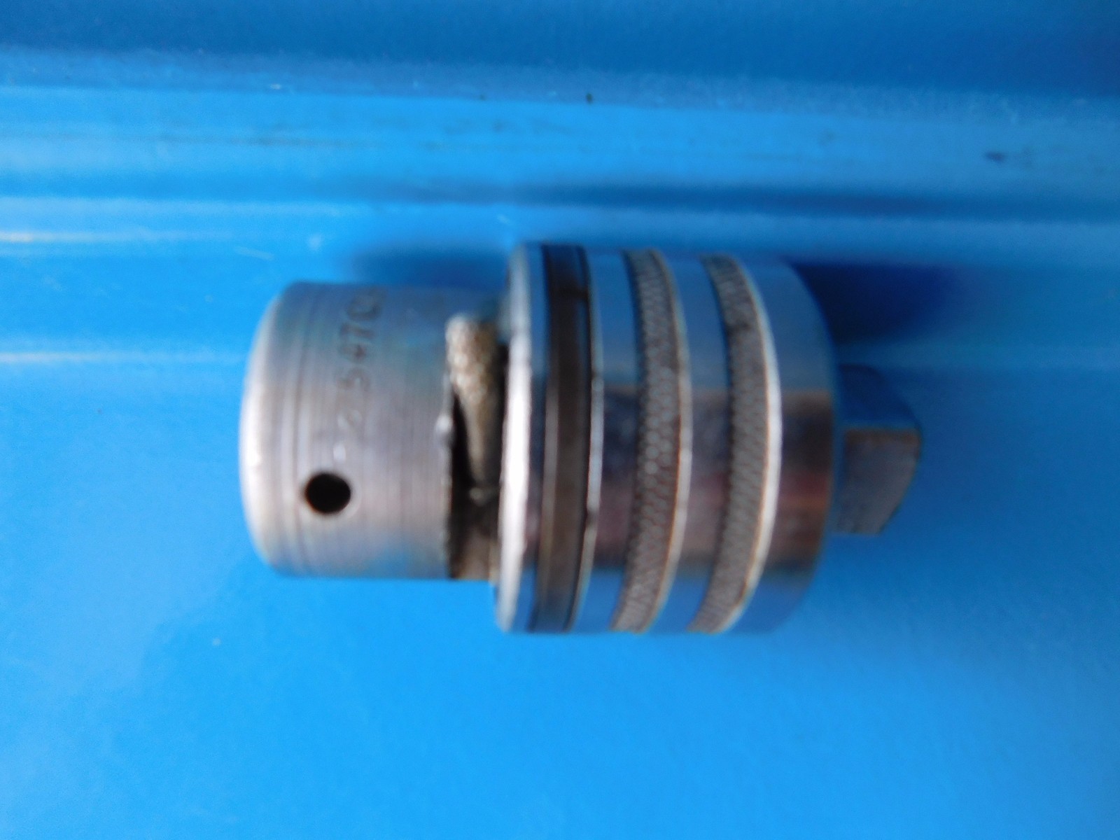 VINTAGE, 1/2 IN. DR. «AA MFG. » RATCHETING TYPE ADAPTORPART #547 ?, USA