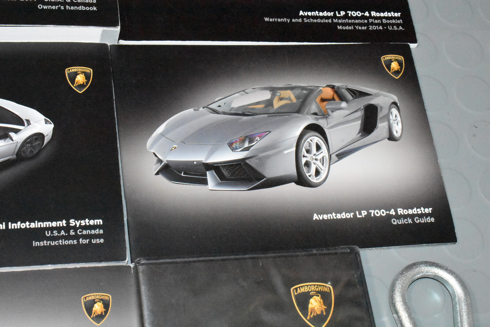 2014 Lamborghini AVENTADOR Owners Manual KIT TIRE TOOL AIR COMPRESSOR PUMP SET