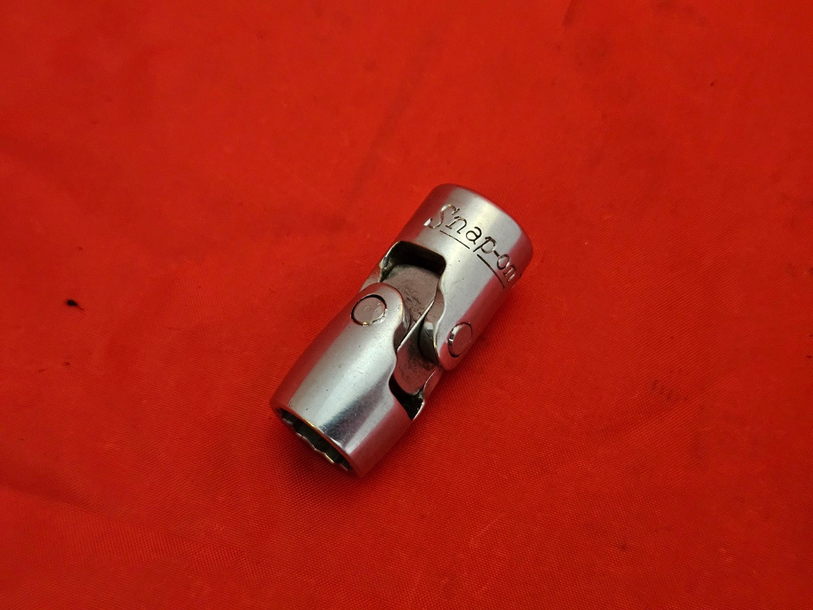 Snap-on FVU14 3/8″ Drive 7/16″ 12 Point Shallow Universal Swivel Socket USA D4