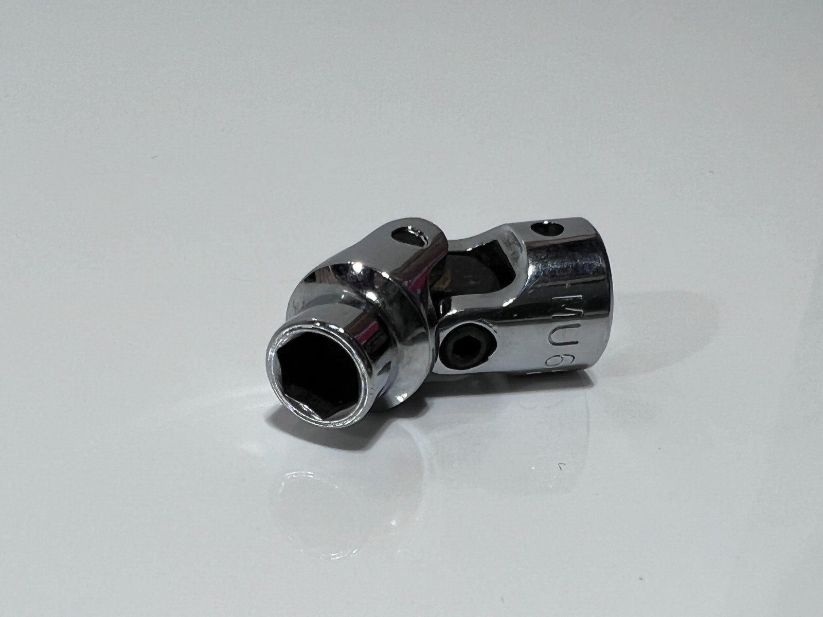 MAC Tools USA MU66MM 6mm Metric Swivel Universal Socket – 1/4″ Drive – 6 Point