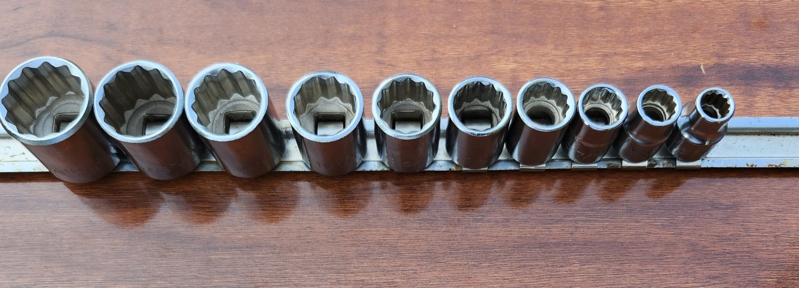 Vintage Husky USA Socket Sets (2) SAE Plus Metric/Sae 1/4″& 3/8″ Sockets 78 Pcs