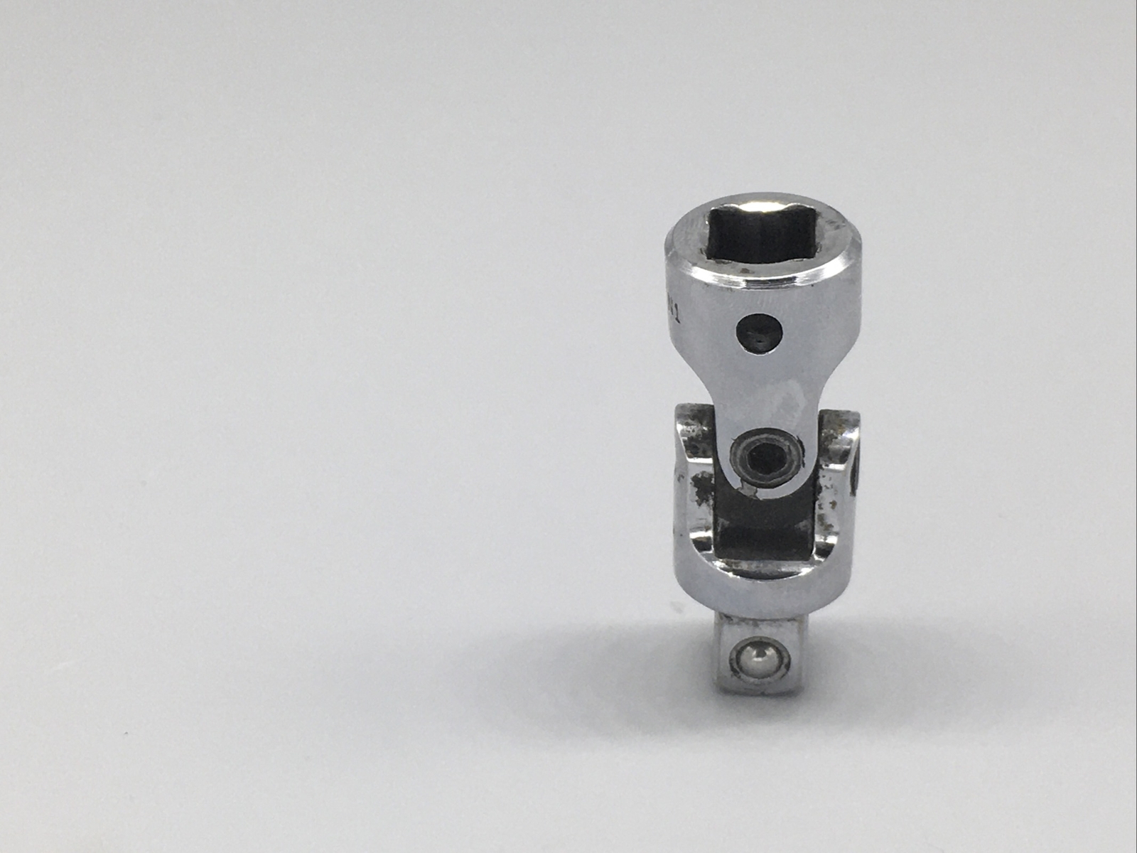 Mac Tools USA 3/8″ Drive Chrome Universal Swivel Socket X3U n1