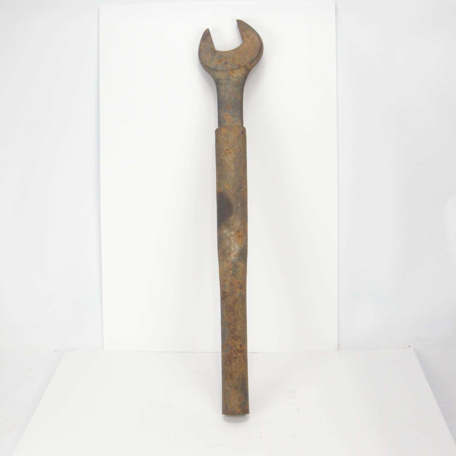 Super Jumbo Open End Heavy Equipment Iron Wrench 2.5″ Jaw 32″ Length