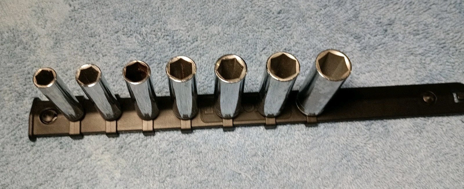 Craftsman 1/4″ Dr. Metric 6pt. Chrome Deep Socket Set. 8-14mm W/Kobalt Rail, New