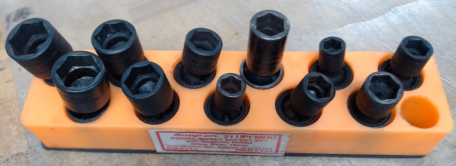 Snap-on 3/8″ Drive 6 Point Metric Swivel Impact Socket Set 11 PC (9mm-19mm)