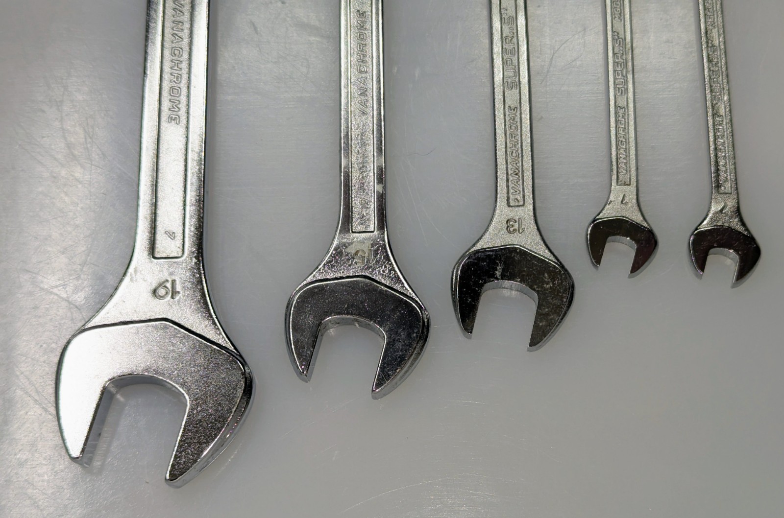 Five Facom France Open-end Metric Wrenches sizes: 19/22, 15/14, 13/10, 7/6, 7/5