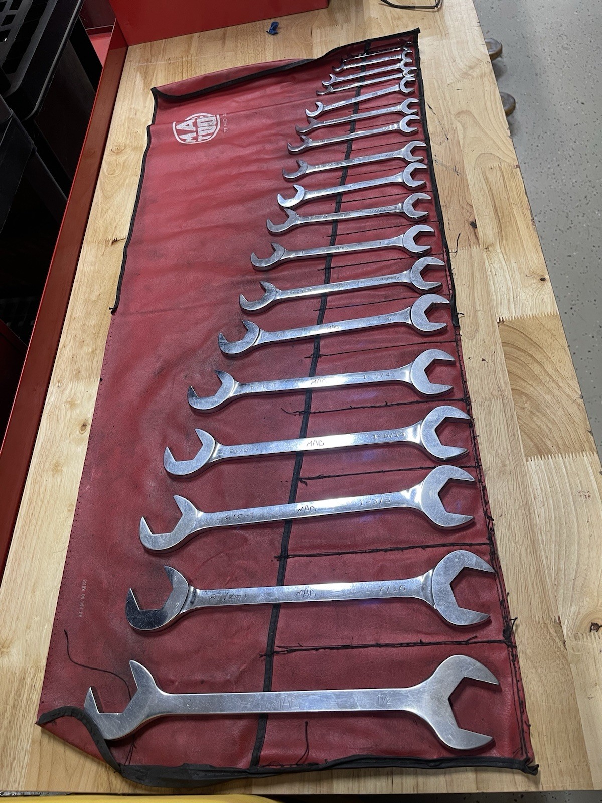 Mac Tools Set No. SDA18K Open Ended Angle 19pc SAE Wrench Set – 3/8″ – 1-1/2″