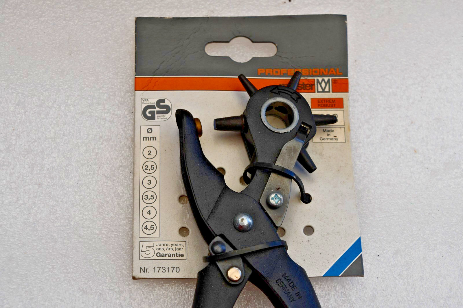MEISTER PROFESSIONAL HEAVY DUTY 220MM HOLE PUNCH BRAND NEW