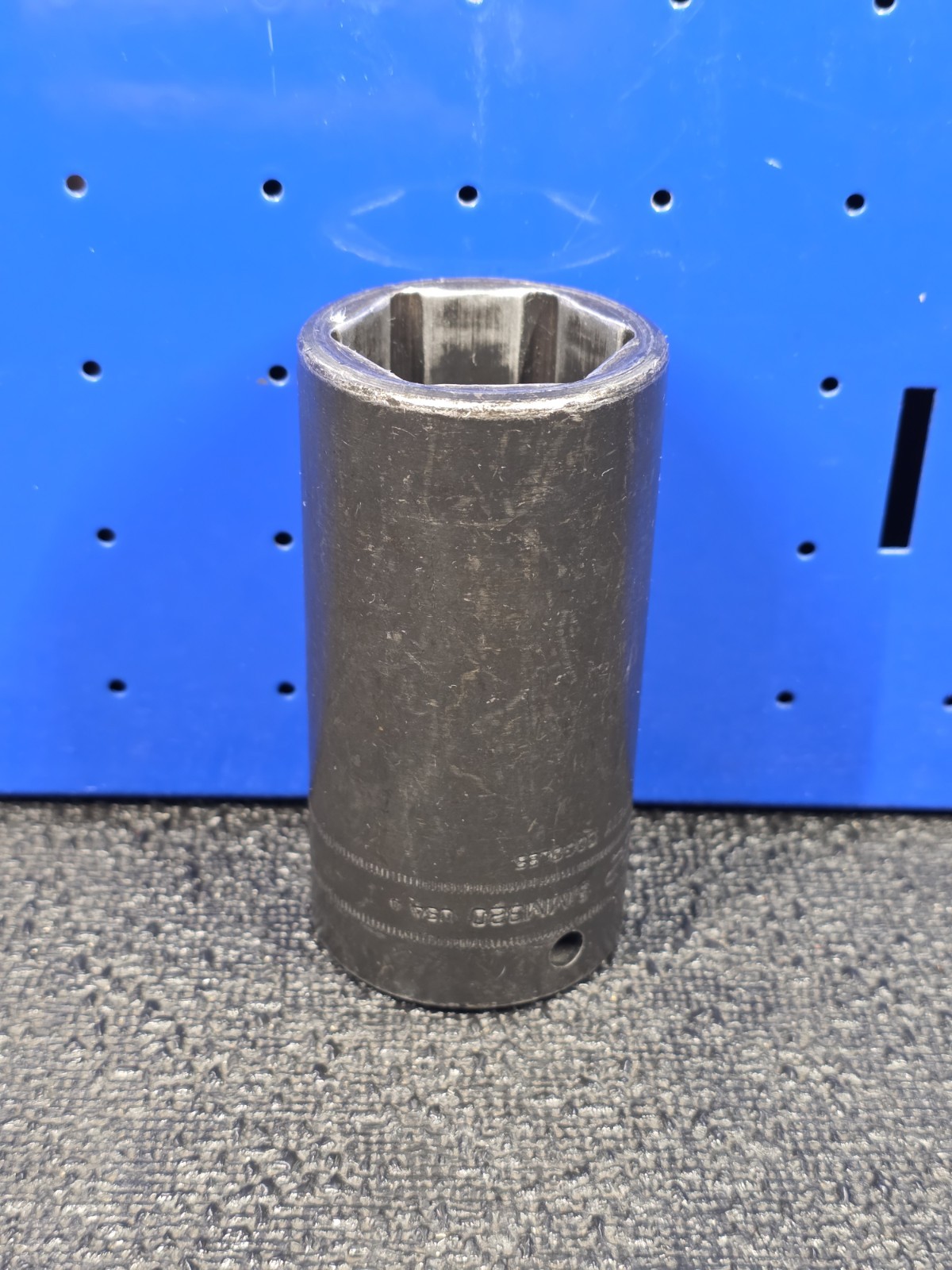 Snap-on Tools SIMM320 32mm 1/2″ Drive Metric DEEP 6-Point Impact Socket USA