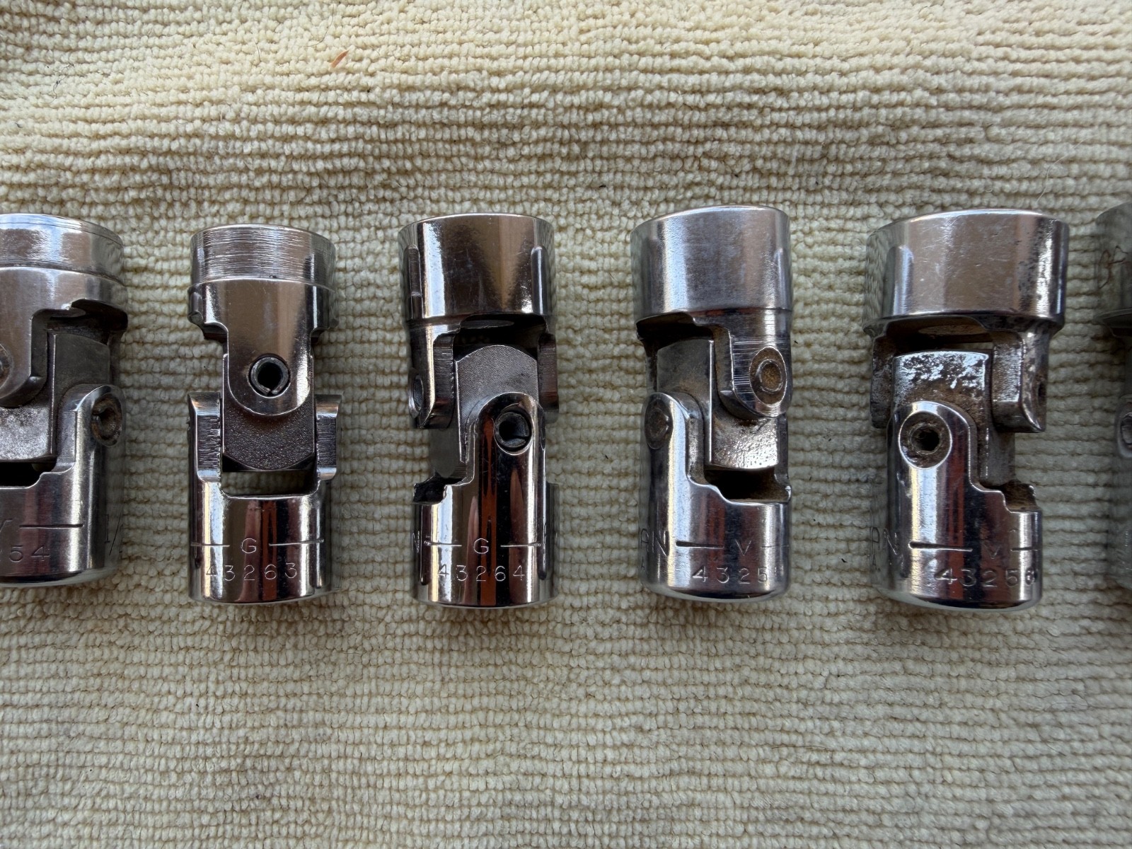 CRAFTSMAN 3/8″ DRIVE SWIVEL SOCKETS – 10 TOTAL- V & G, 7-12 POINT., 3 – 6 POINT