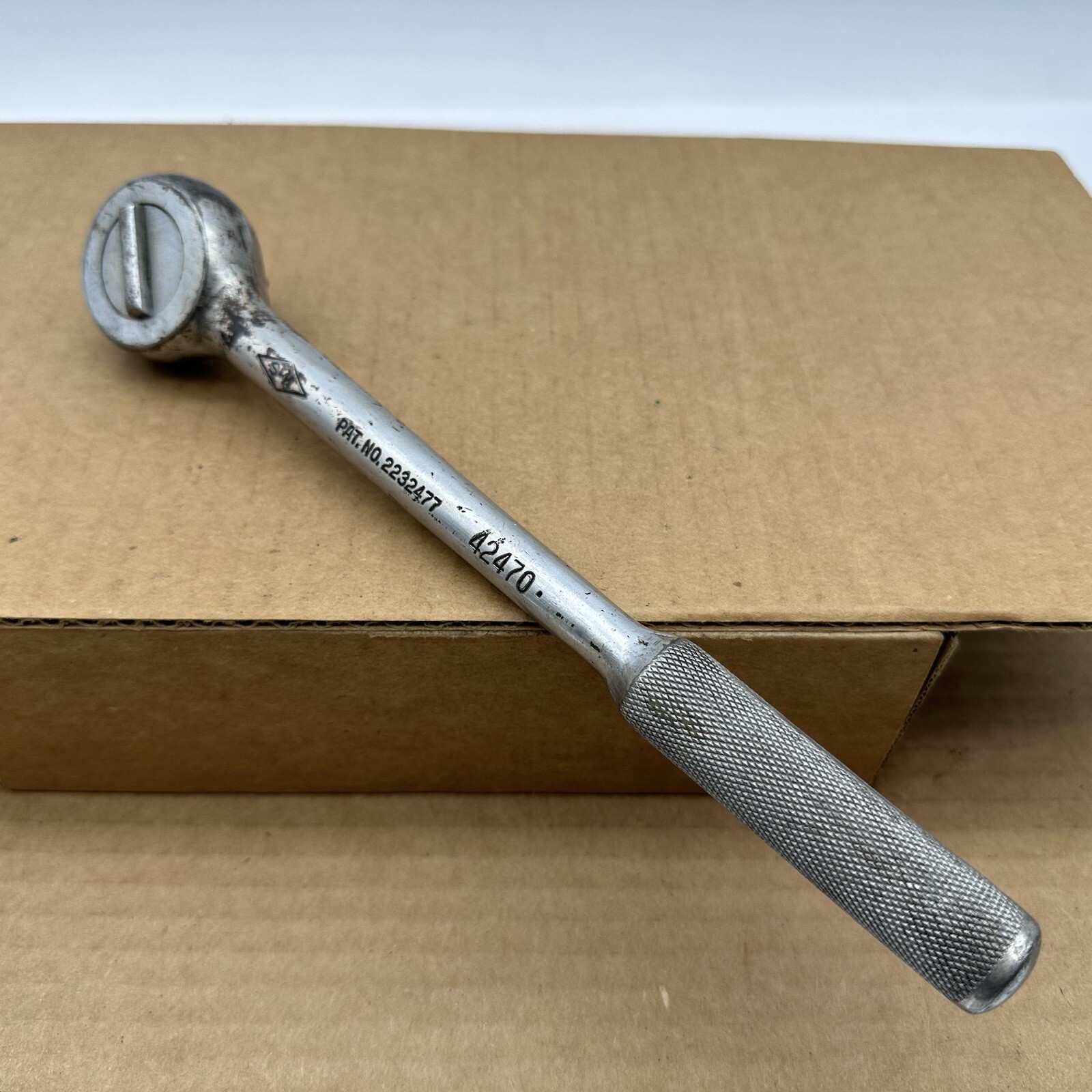 Vintage S-K Tools 1/2″ Drive Ratchet 42470 USA 10″ long Knurled Round head