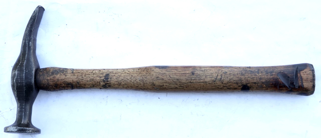 15.6 Oz. Unbranded Auto Body Repair Short Curve Cross Peen Hammer / MT Tools