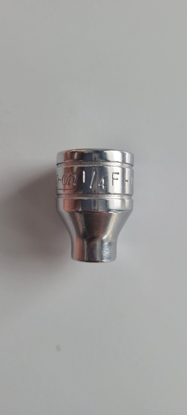 Like New Snap On 3/8 Drive 1/4 Socket Fv081