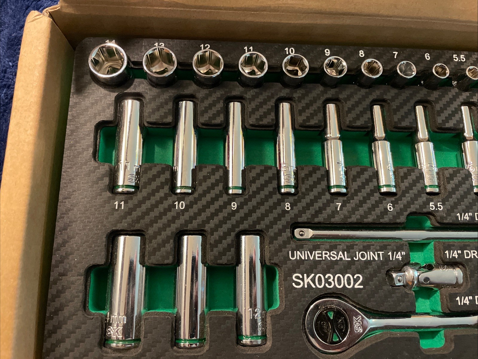 1/4″ Drive Socket Set with 160-P Ratchet, 30-Piece, Metric, SuperKrome Finish