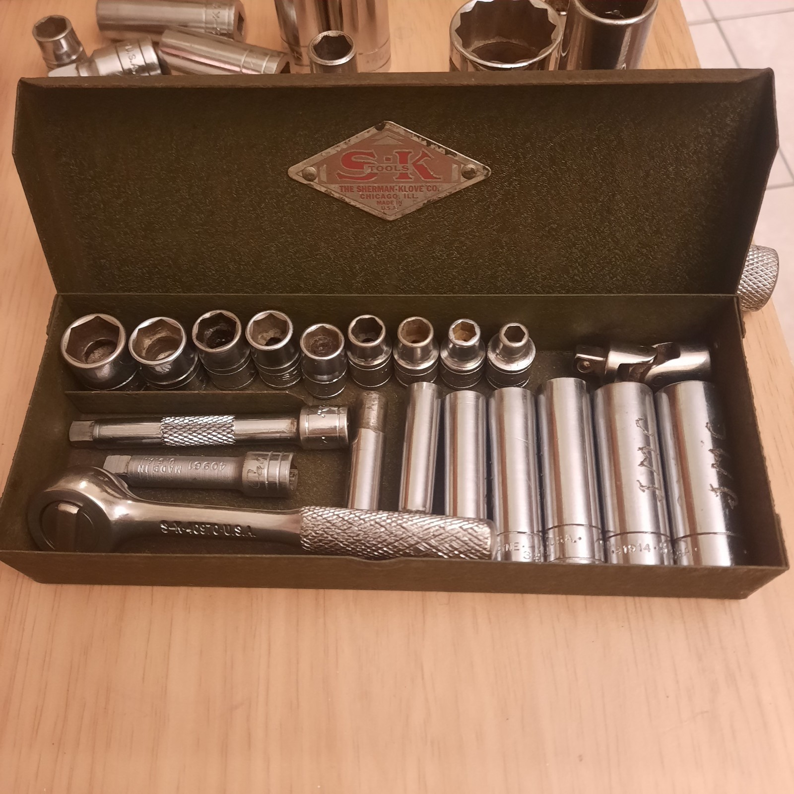 Vtg S-K/S-K Wayne 1/4″ Drive 20 pc Deep/Shallow SAE Socket Set And More! USA.