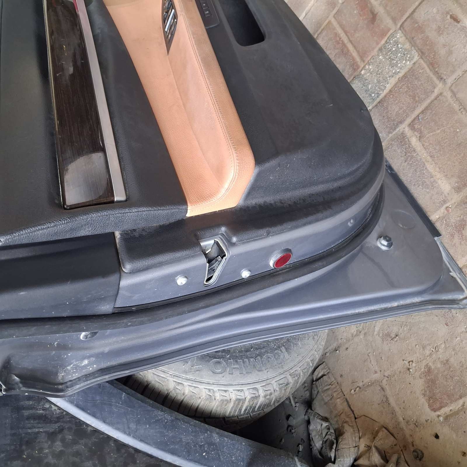 2010 BMW 750i xDrive Door Shell 41525A2A391