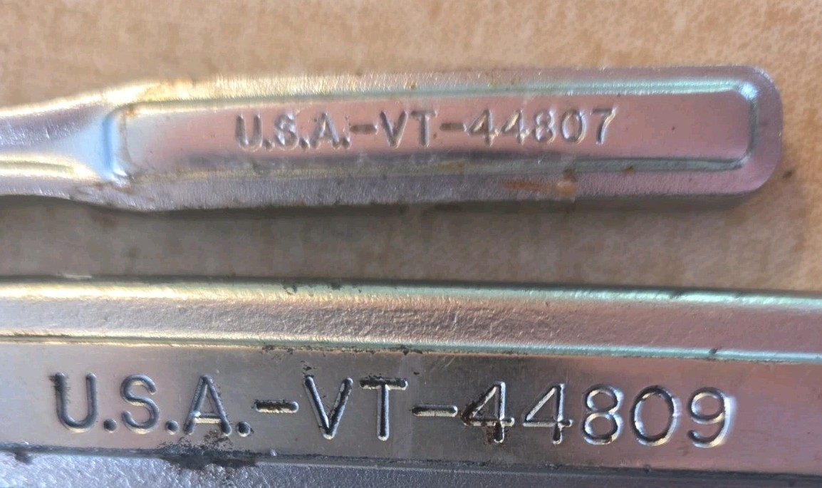 CRAFTSMAN *USA* 1/4″, & 1/2″ DRIVE 2-PIECE RATCHET SET AT 44807, VT 44809