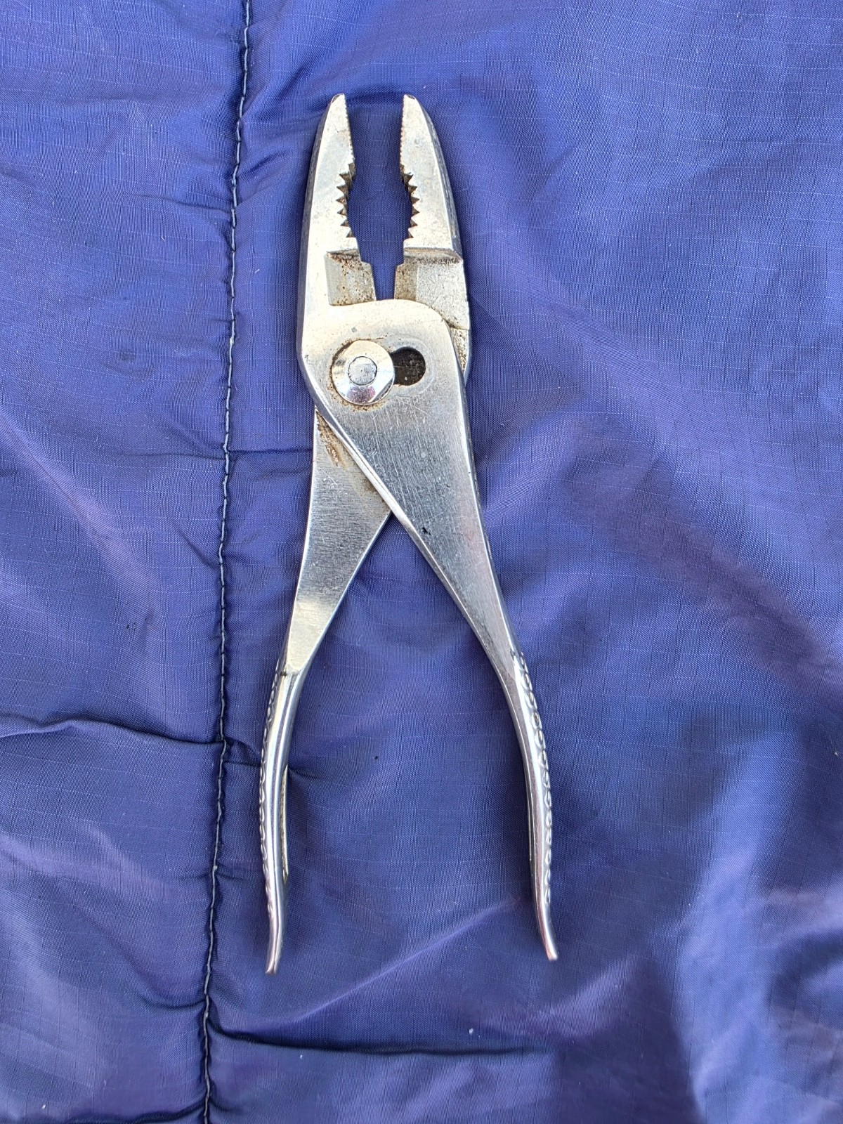 Set of 2 Snap-On Tools Vacuum Grip Pliers, No. 137 & No.47