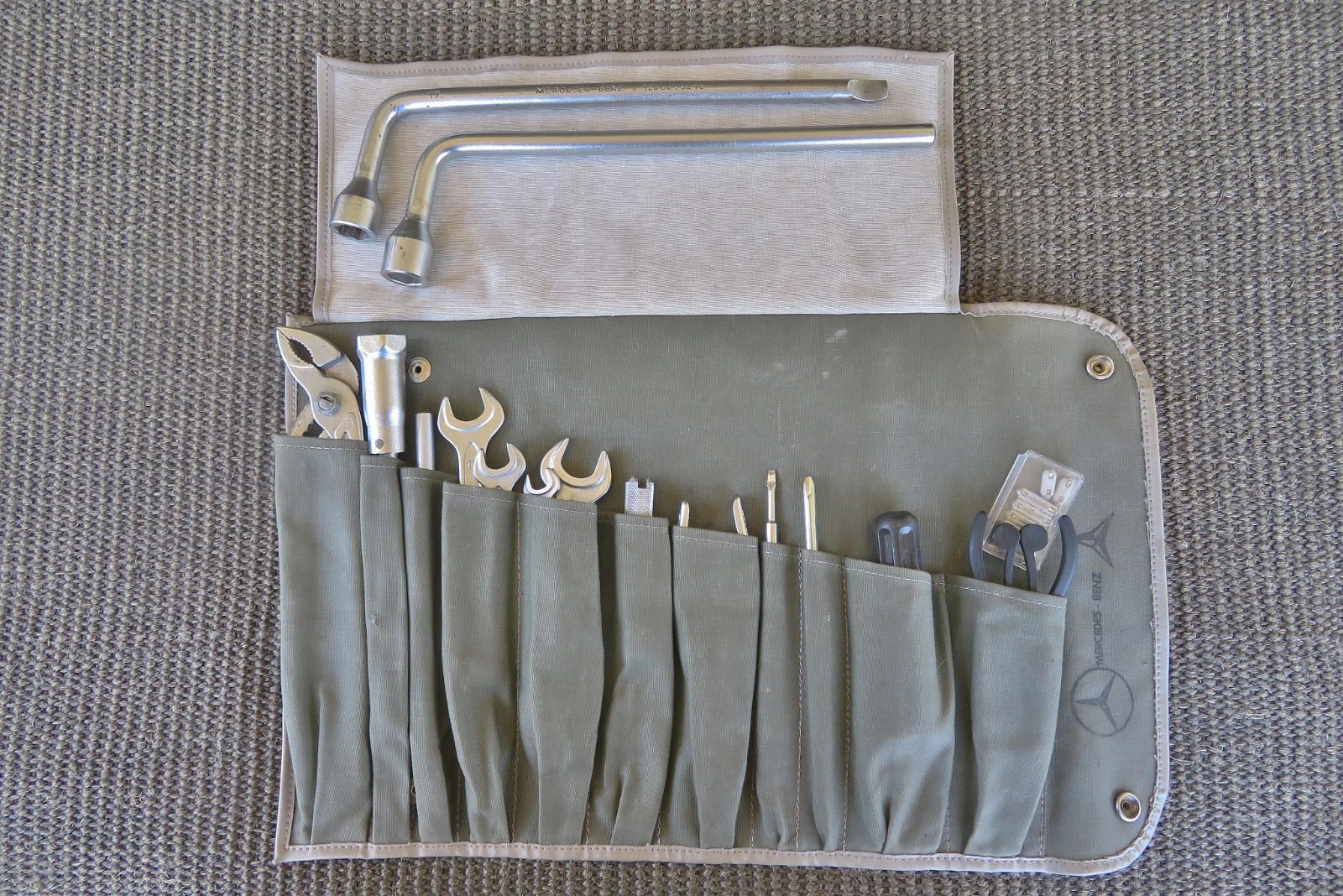 Mercedes OEM W113 230SL 250SL 280SL W111 ON BOARD TOOL KIT– ORIGINAL & COMPLETE