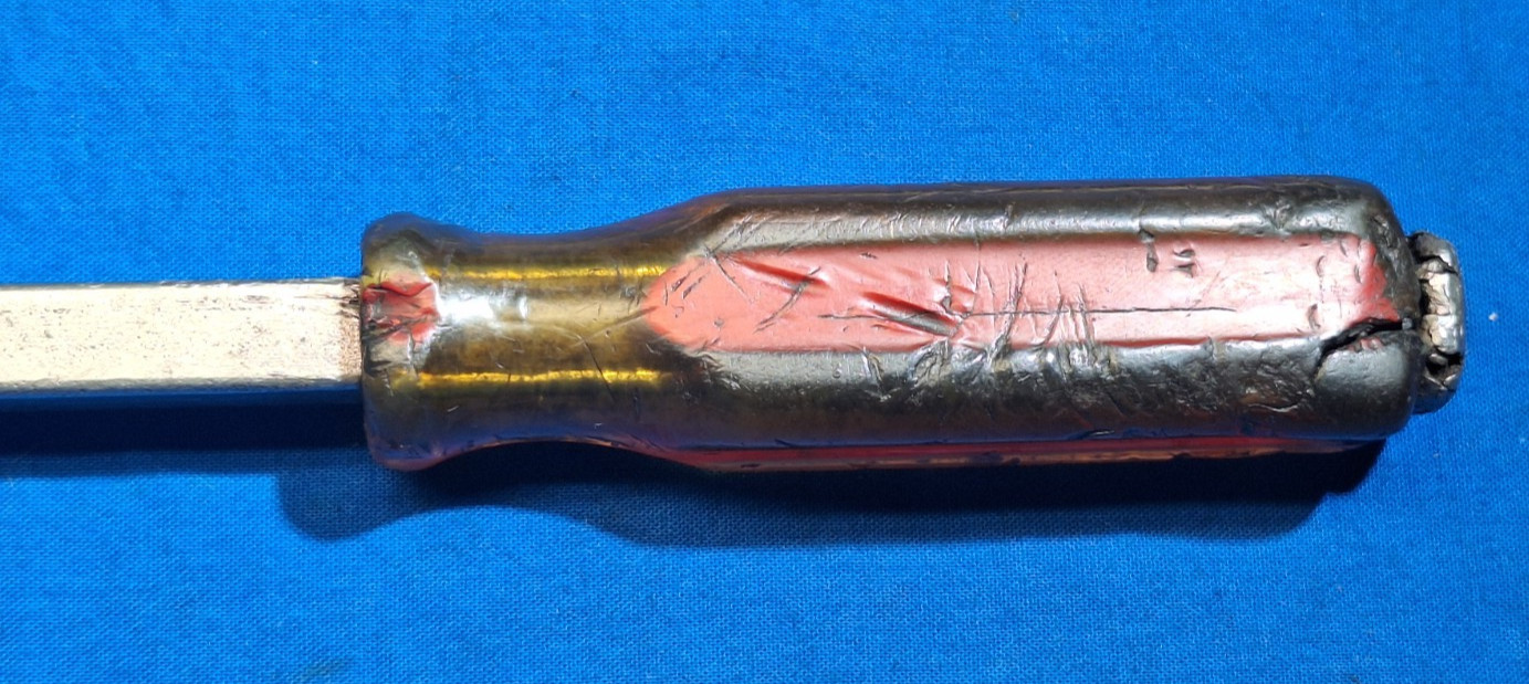Vintage Mac Tools PL18 red and yellow handle striking pry bar 21″ long