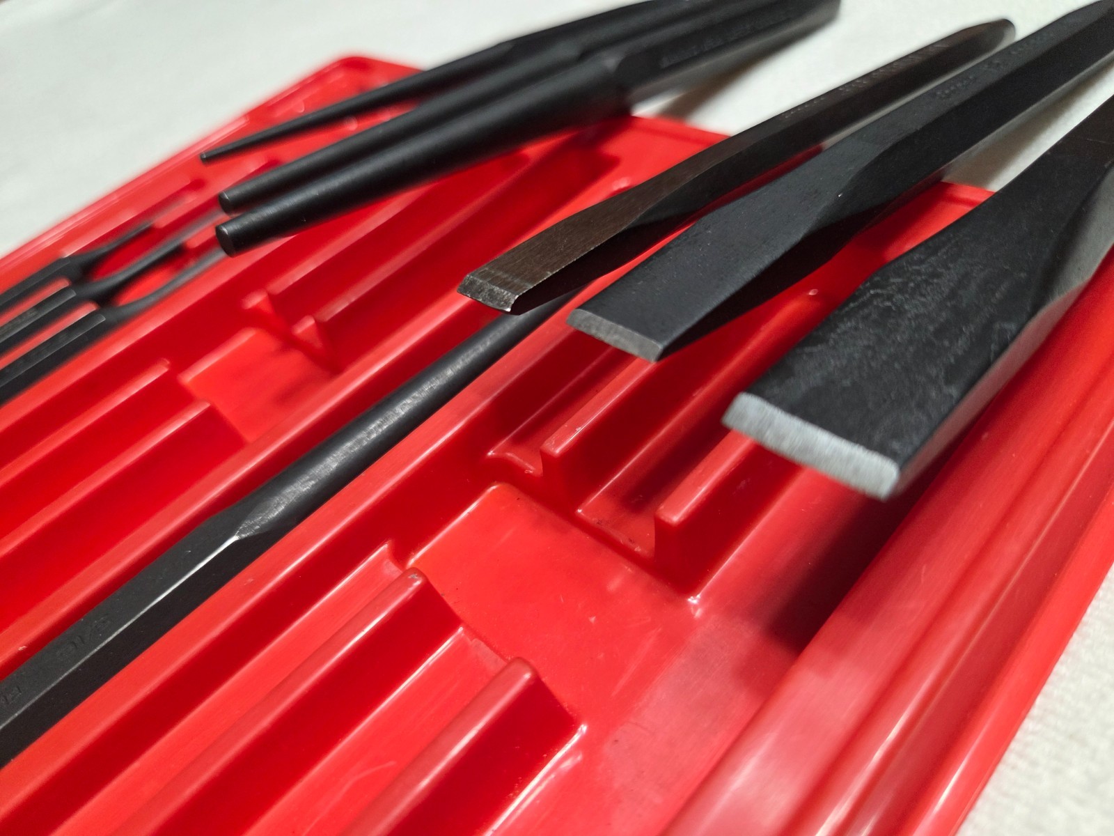 SNAP ON 11 Piece Punch and Chisel Set w/ Plastic Tray. PPC710BK NEW. Missing 1