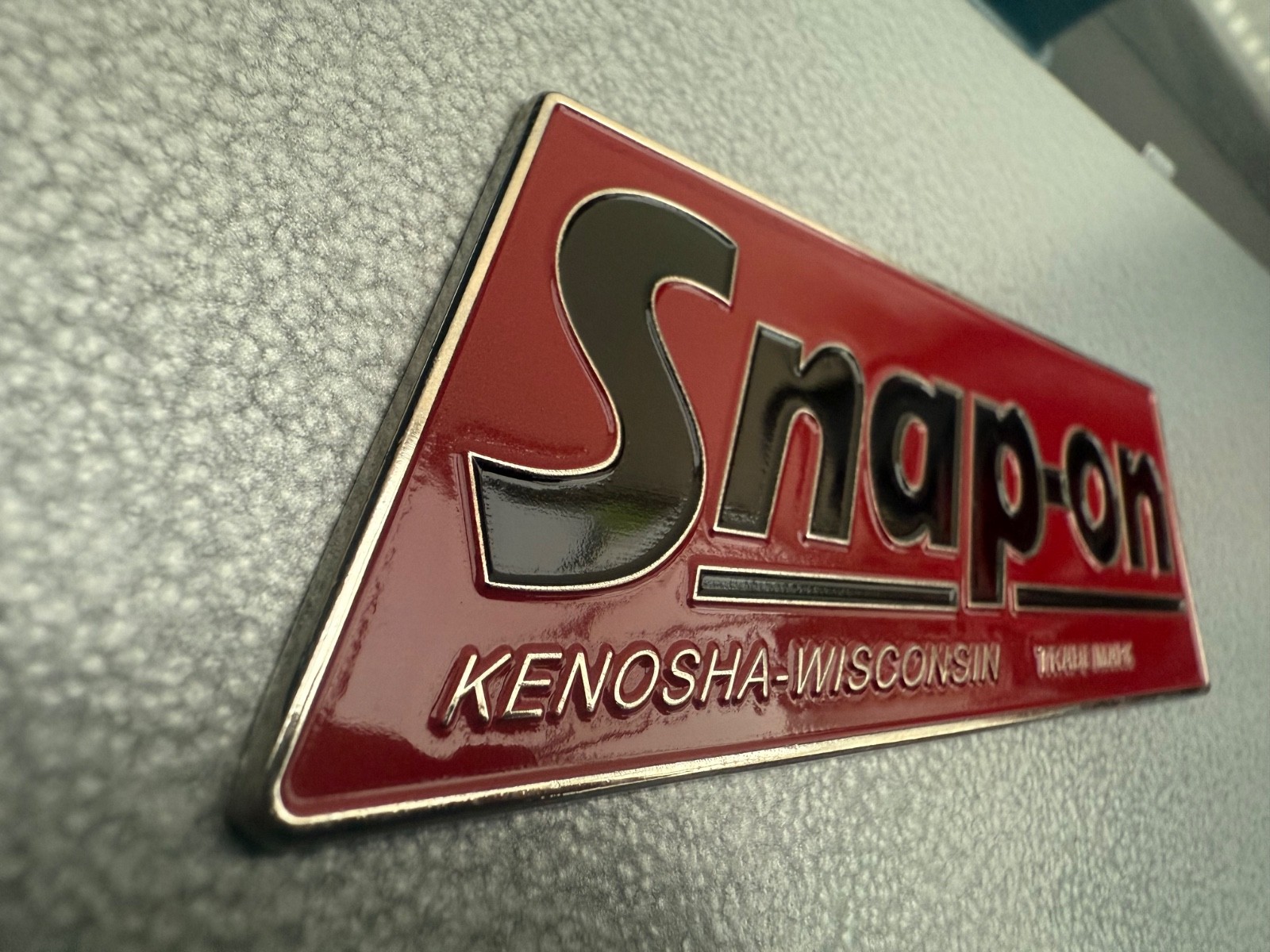 SNAP-ON Tools logo emblem VINTAGE Nameplate 1.5mm thick steel 5” x 2”.Rare.